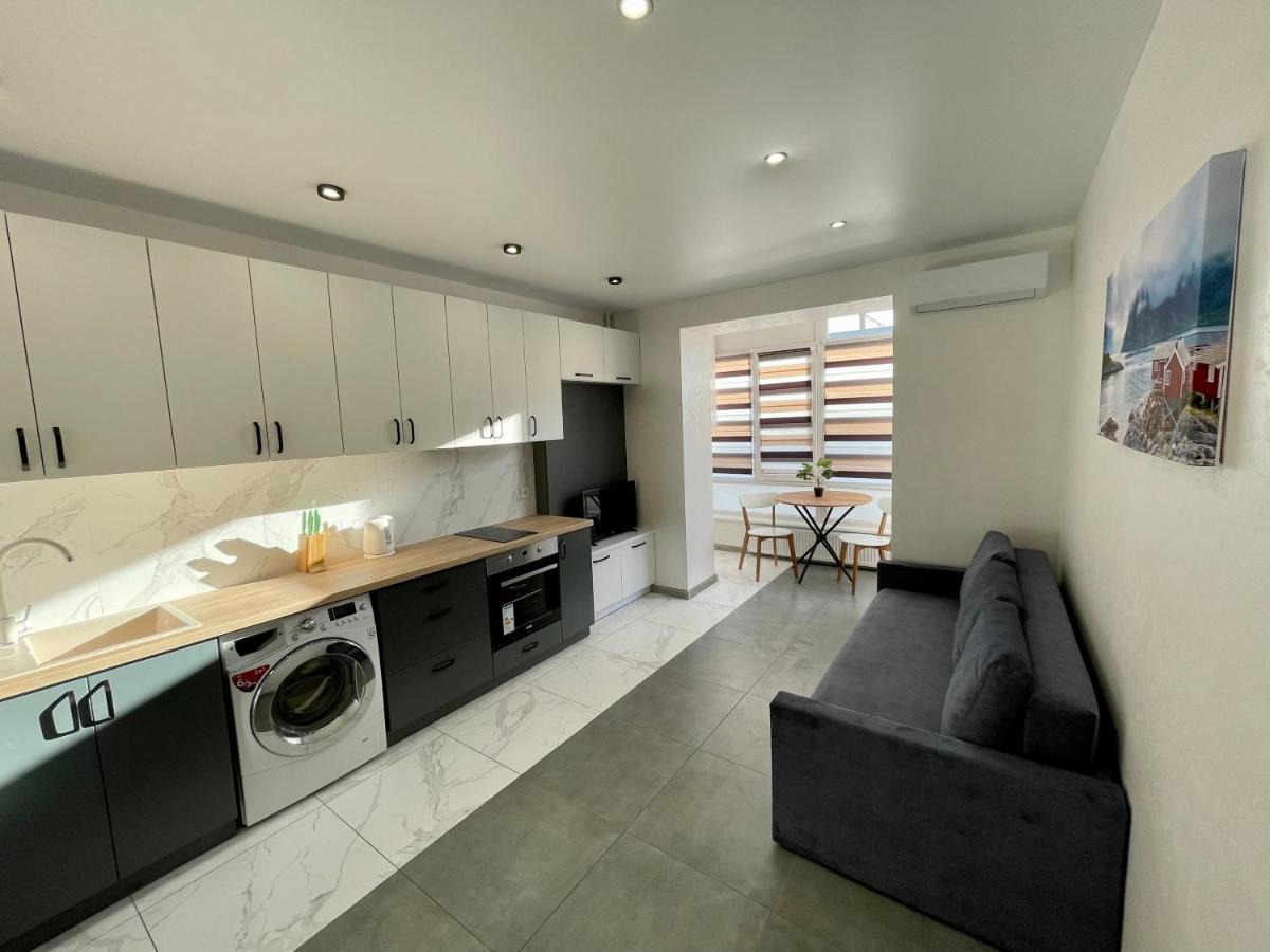 Apartment Premium In Center イヴァーノ＝フランキーウシク エクステリア 写真